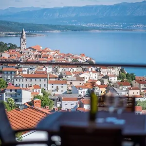 Apartment Zoe, Vrbnik (Primorje-Gorski Kotar)